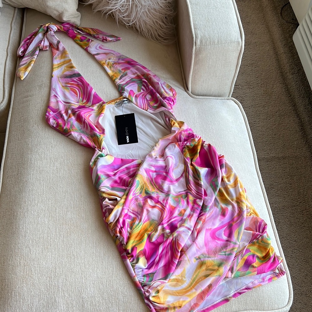 Abstract Halter Dress - Picture 3 of 5
